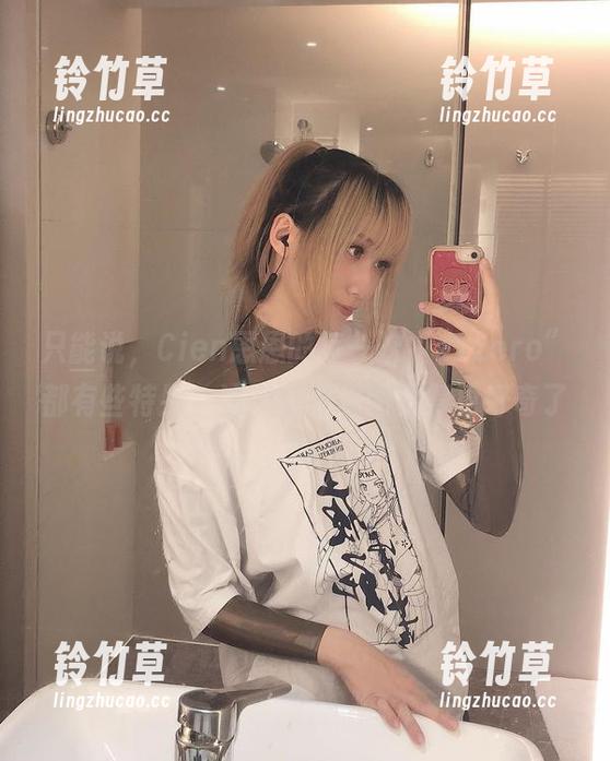 Cien恩恩 只能说,Cien恩恩的每一次“zzzero”都有些特别,这次的福利图觉得更好奇了