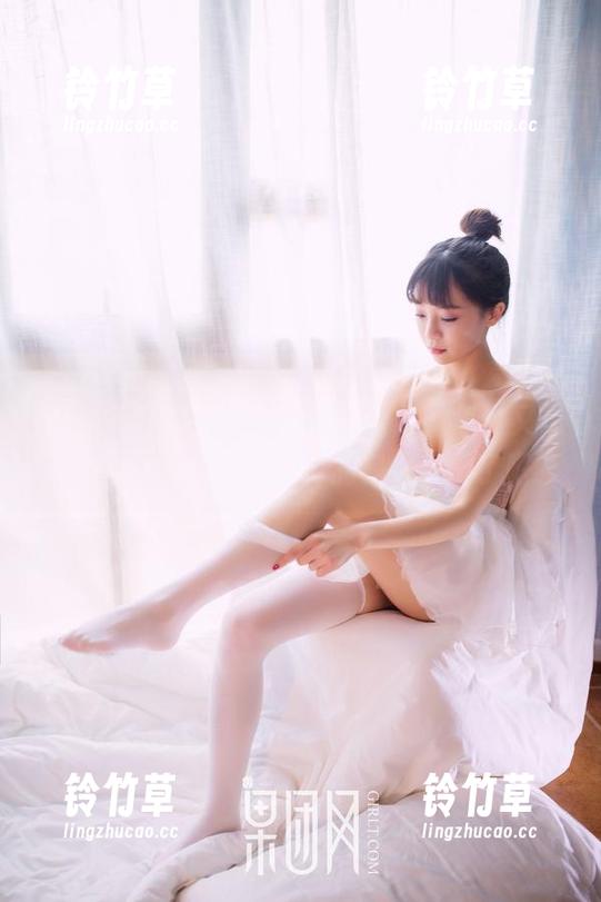 GIRLT果团网-尹意纯 GIRLT果团网 - 哦,这个合集,怎么又是尹意纯的吊带美图,真的是太会挑了吧?