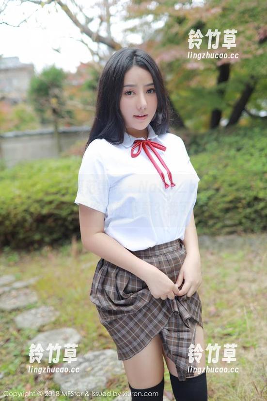 MFStar模范学院-NaNa_baby MFStar模范学院 - NaNa_baby的短裙美图,居然还能下载?我可能要疯了