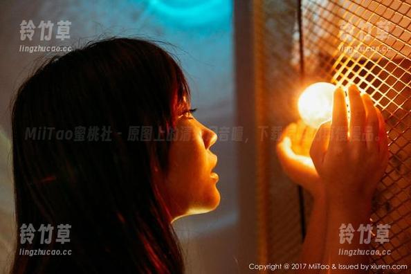 MiiTao蜜桃社-月音瞳 MiiTao蜜桃社 - 原图上的清纯月音瞳,下载后咱们再慢慢品。