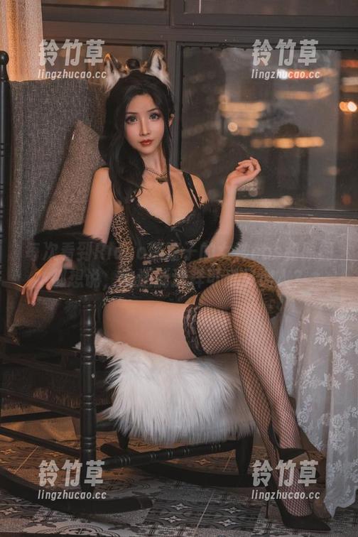 每次看到Rioko凉凉子的女神cos和原图都想说，谁还能这样可爱又迷人？