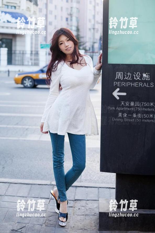 TuiGirl-赵惟依 TuiGirl - 又来了!赵惟依的裸足写真更新,看她的脚趾玩转画面,怪有趣的呢。