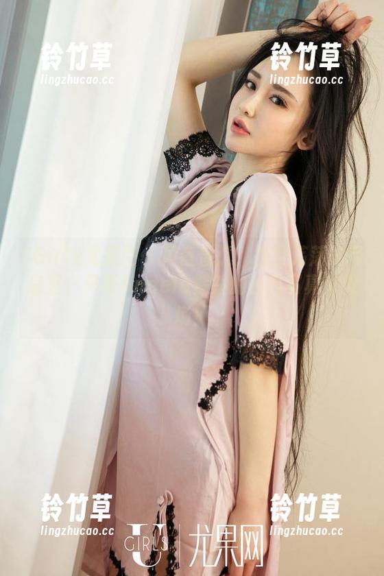 UGirls尤果网-Angela楚楚 UGirls尤果网 - 声音低沉:在空荡荡的网盘里,只等Angela楚楚的白色写真来救场!