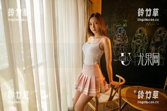 UGirls尤果网 - 免费试戴！Pinkbaby的眼镜照片竟然这么好看？