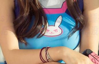 UGirls尤果网 – 张小西Ann的睡衣写真，下载后可能会后悔，但好奇心没办法抵挡。