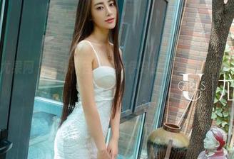 UGirls尤果网 – 福利预告：徐梓伊穿红裙，随时可能被可爱包围！