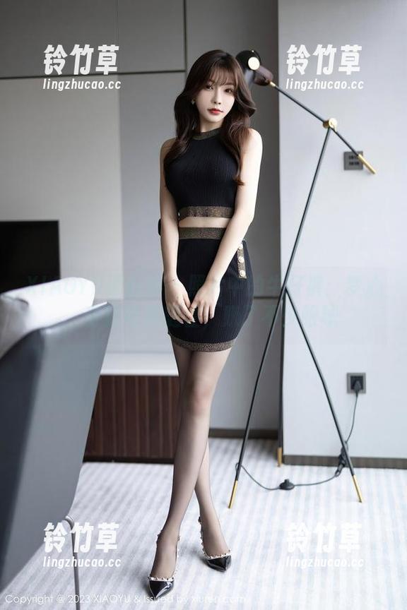 XIAOYU语画界-梦心玥 XIAOYU语画界 - 照片中的牛仔裤:梦心玥穿得可真随性,赚了不少眼球