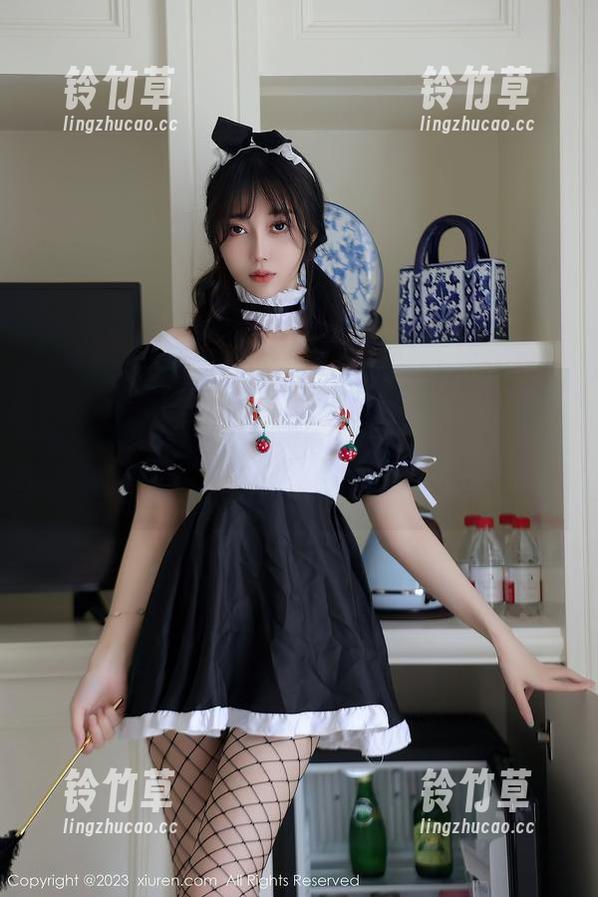 Xiuren秀人网-Zoe柚柚 Xiuren秀人网 - 不得不提,Zoe柚柚的丝袜写真太精致,想要把它挂在墙上做个小展览!