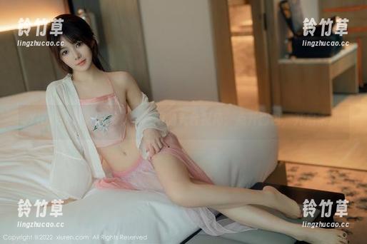 Xiuren秀人网 - 从李昔雨的天台视角：点开图包，开启未知