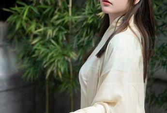 Xiuren秀人网 – 有种新潮，欧阳若依豹纹写真图集，谁让她居然这么会穿！