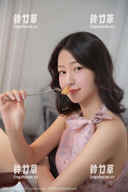 Xiuren秀人网 - 悠闲的睡衣私拍，萝莉悠悠酱为什么能让我一秒钟从白天想到晚上？