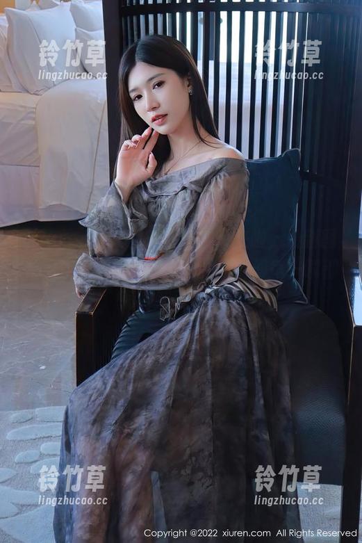 Xiuren秀人网-蛋蛋宝 Xiuren秀人网 - 蛋蛋宝又来啦,最新图集中她的美腿闪闪发光,走动间每一瞬都有种灵动的美。