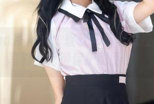 Xiuren秀人网 – 软软子带你逛校园全套写真，记得保护眼睛哦！
