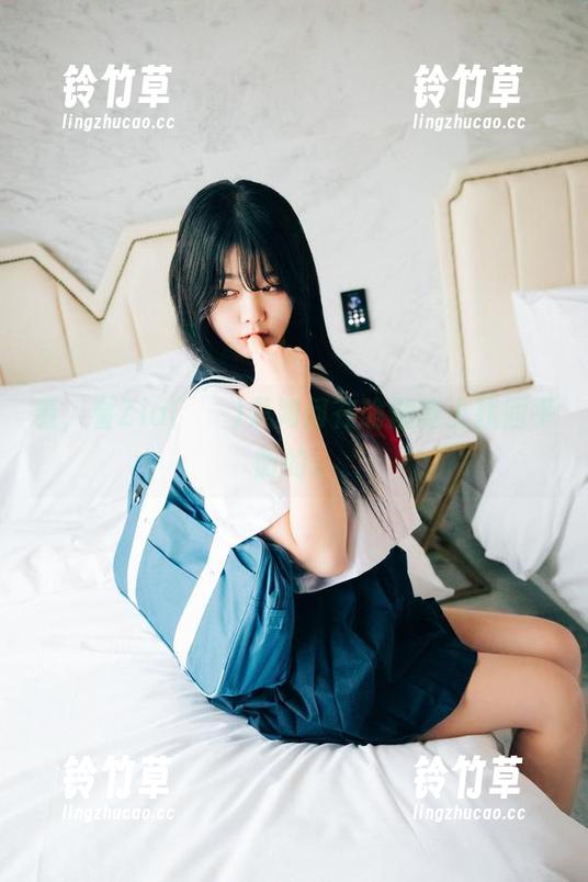 看，看Zia(지아)是如何在瑜伽垫上找回平衡的。