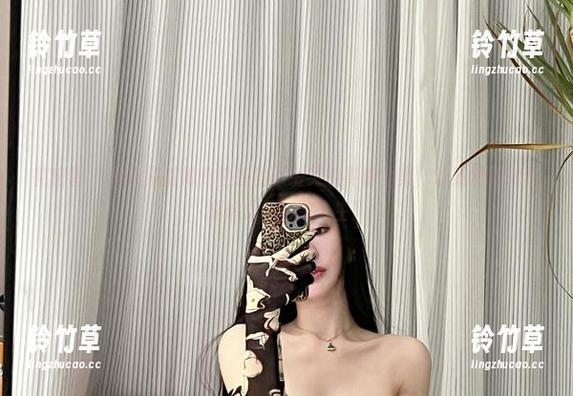 微密圈 - 从未见过如此性感的不爱笑的赛琳全集，让我觉得我也要追求下极致人生！