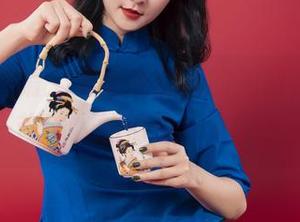 丽柜 – 钟晴：无圣光加持的美图，温柔得像一首动人的情诗，来聊聊吧！
