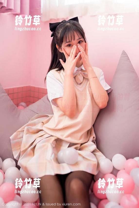 嗲囡囡 - 美图送上，小蛮妖Yummy的制服扮相，真是让人想在课堂上举手提问。