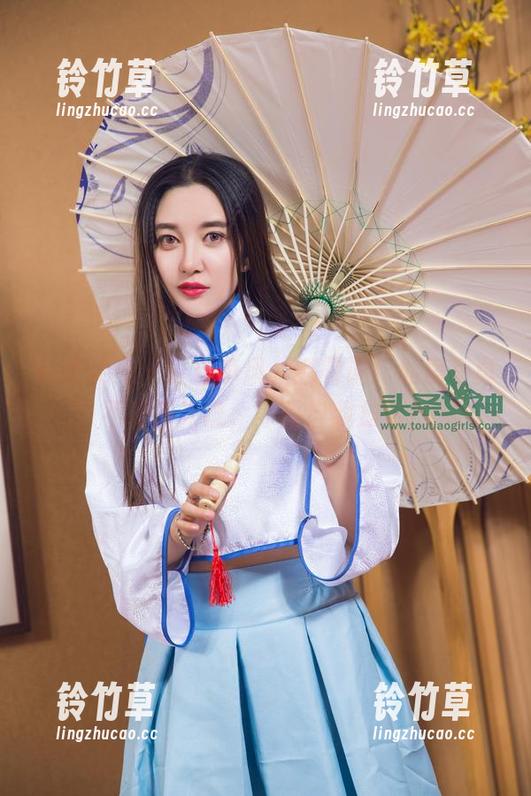 头条女神-娜露 头条女神 - 红裙争风,娜露说:私房写真不算是为谁,而是自我放飞!