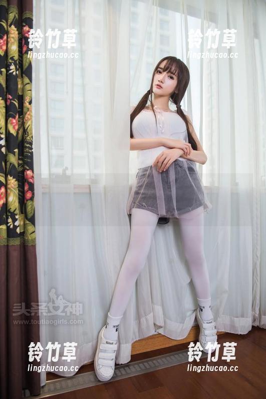 头条女神-王竹 头条女神 - 王竹的校园私房图包,完美演绎了“我也是个学生”的反叛