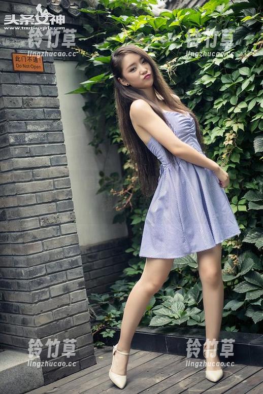 头条女神 - 穆菲菲的御姐图册，免费入场，钱包不哭泣！