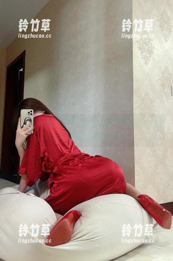 奶宝妹纸 微密圈 - 奶宝妹纸在线展示毛衣美图,与我咯吱咯吱的思绪撞击!