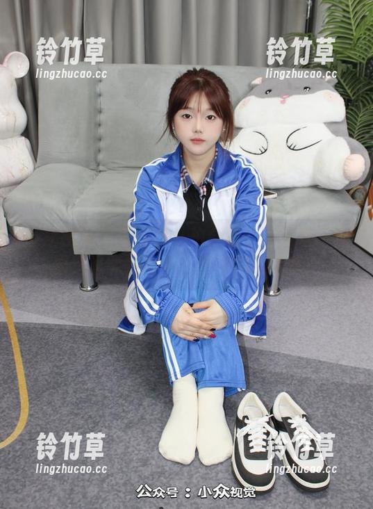 小众视觉 - 小苏菲私拍合集：浴室欢乐氛围，谁能拒绝木乃伊冲澡的诱惑？