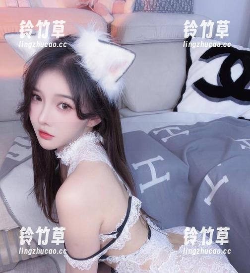 小小奶瓶儿与蕾丝的原图，一个字，绝！