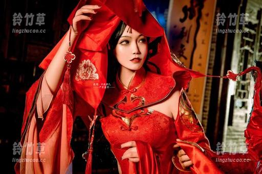 戚顾儿 你敢说,戚顾儿在蜜桔之夏的图包不让你眼睛不停转?实话是夏天真热闹啊!