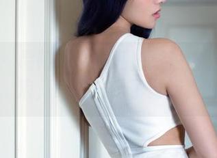 推女郎 – 易阳的海边私拍：是阳光还是海浪，让我忘记了时间？