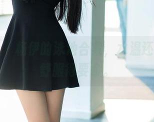 推女郎 – 杨伊的泳池合集，水温还不错，舒服得要命。
