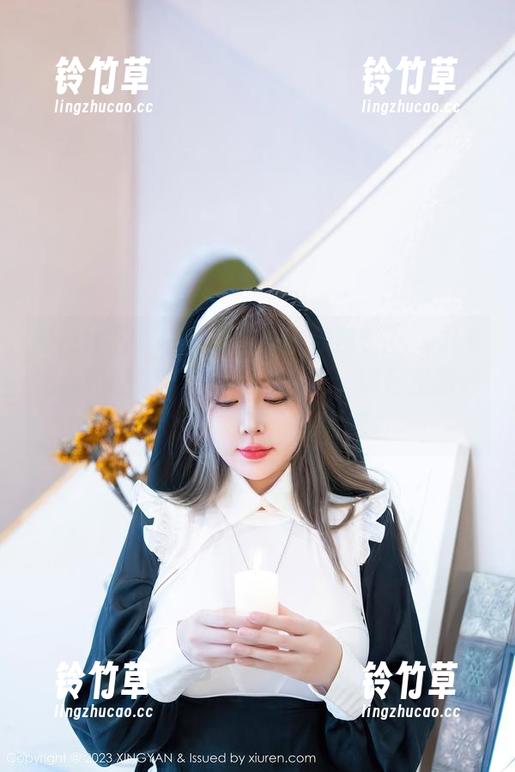 星颜社 - 这一组原图，白色的Emily尹菲把我拉回了那种恍惚的时光，图包里的每一张都像是在轻轻呢喃。