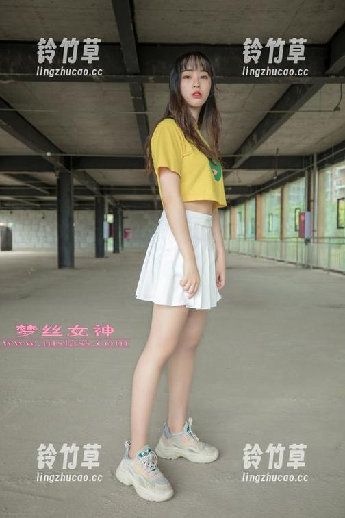 梦丝女神-小穆 梦丝女神 - 小穆在毛衣与长腿之间的挣扎,看原图和图集就知道,这可是对装束的另一种诠释啊!