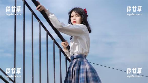 梨瑾瑾的作品是吉他妹妹，但我却只看到了她的眼神。