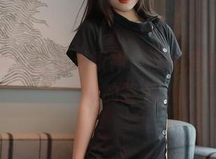模范学院 – 确认过眼神，福利是杨可可coco女神的签名。
