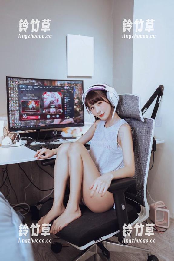 泥泥汝 不要小看泥泥汝的女仆,她和小屋的原图与写真一样惹人瞩目