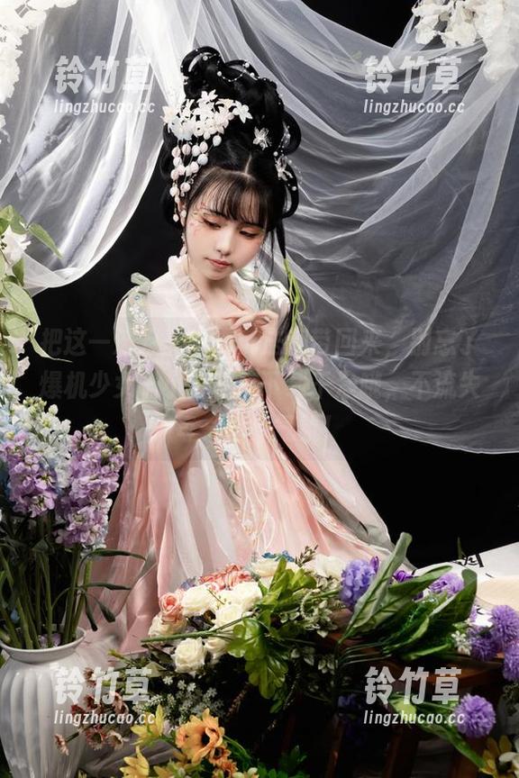 爆机少女喵小吉 把这一波万圣节的玩法都带回来,别忘了爆机少女喵小吉图库下载干净哦,不流失每一丝好气氛!