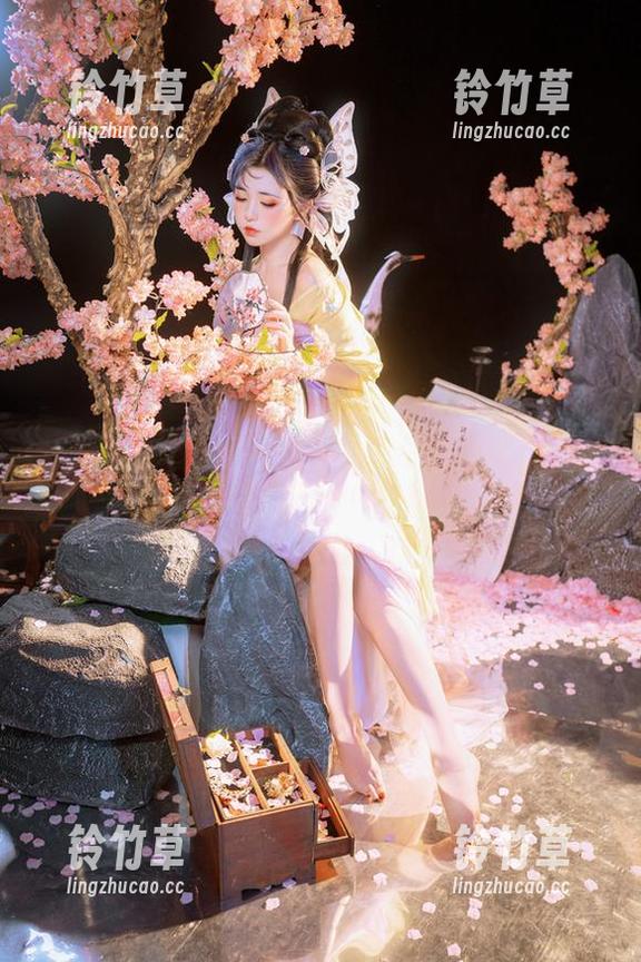 爆机少女喵小吉福利作品来袭，原神甘雨好像变得不太一样了….
