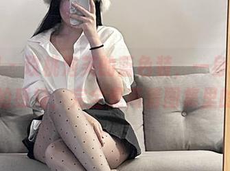 微密圈 – 玫桃泡芙的蓝色装，一身搞怪又俏皮的感觉，完全是高清图集里的主角