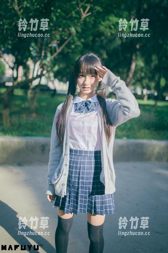 桃花潭水里藏的神乐坂真冬：无圣光照样美，完美图集的逆袭！
