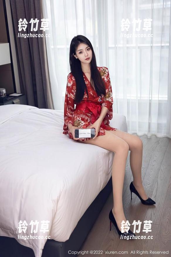 秀人网-Elise谭晓彤 秀人网 - 热点话题,牛气冲天!Elise谭晓彤私拍奶牛写真大盘点