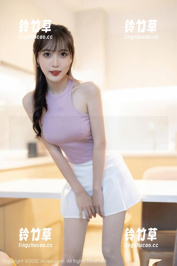 秀人网 - 乔一一眼镜图册：每一幅都像是在玩角色扮演，一言不合就变身。
