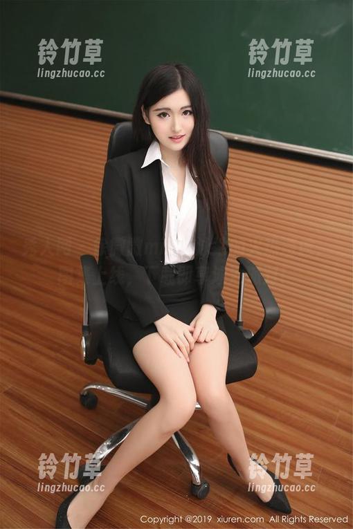 秀人网-徐微微mia 秀人网 - 徐微微mia与泳池的火热邂逅,图集上线,下载即享泳池派对!