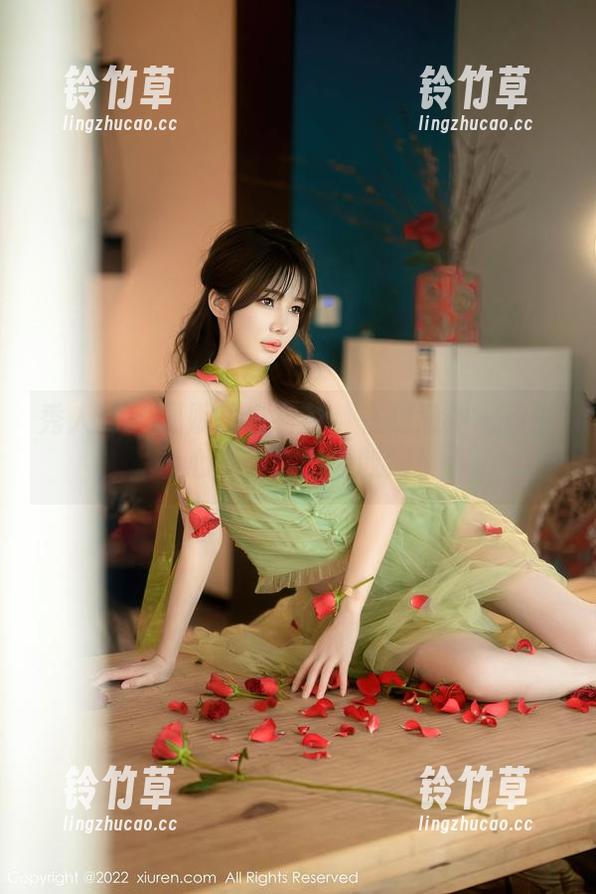 秀人网 - 温妮的白衬衫：在随意中藏着的小心机，套图请收好！