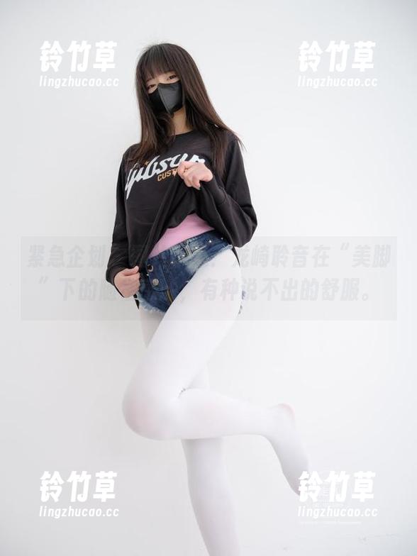 紧急企划 - 图片精选：龙崎聆音在“美脚”下的随性感触，有种说不出的舒服。