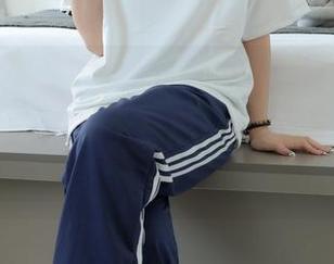 绮梦摄影 – 以凡写真：网盘第二季，无修无水印，快来凑个热闹，别让空虚独占舞台！