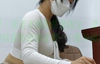 微密圈 – 若若老师的高清修女，原图里有种难以言喻的静谧和……某种期待。