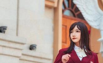 把许多鱼鱼鱼的“今天是小蝴蝶”套图下载下来，家里的墙壁也要“变身”。