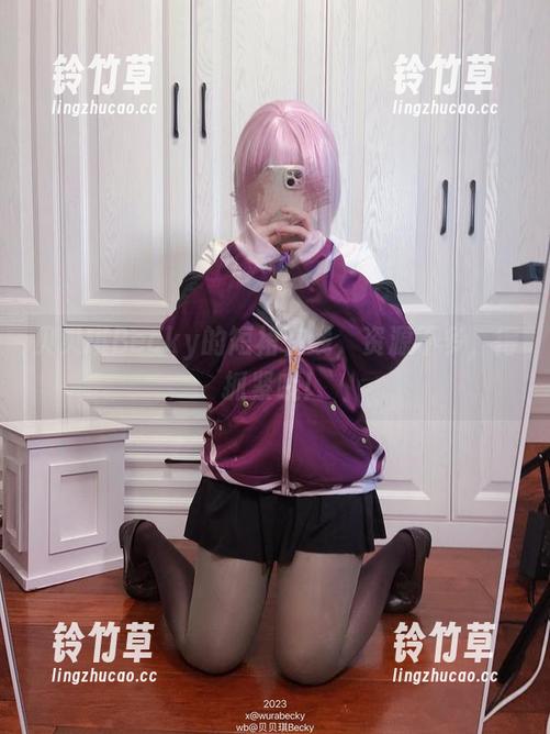 贝贝琪Becky的短裙在线，资源不多，得抓紧哦！