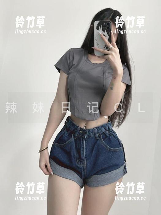陈佩奇 微密圈 - 陈佩奇的超级白丝写真,下载请自带心脏哦!