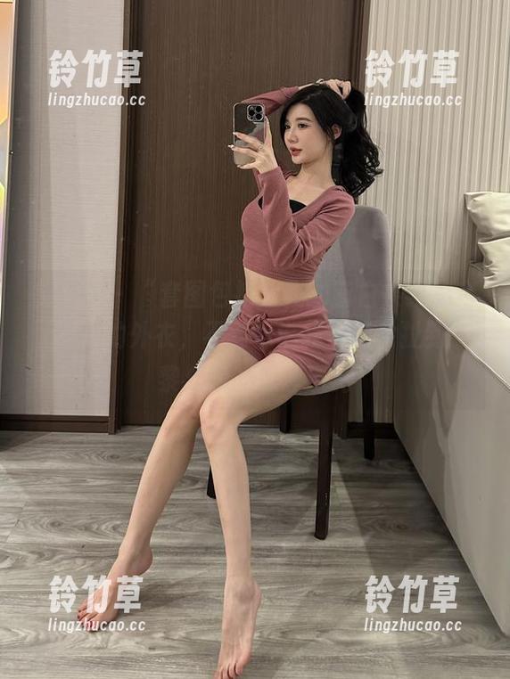 微密圈 - “套图包括了我的蓝白条纹思考，哲学的外衣，不瞒你说我可能会扯到”-黎允熙的思想漫游